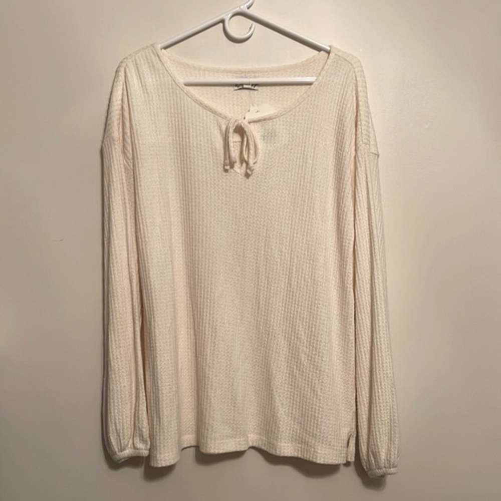 Cream Color Tie In the Front Knit Top